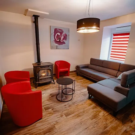 펜션 La Porte Du Paradis Viroinval